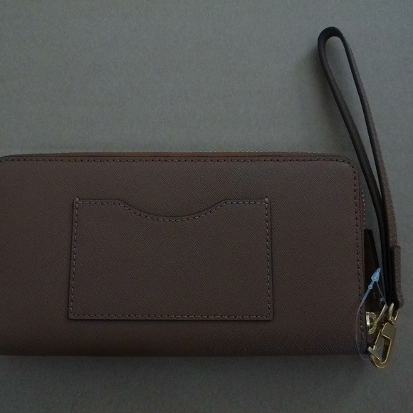 AUTHENTIC BROWN/MOOSE TORY BURCH EMERSON WRISTLET ZIP WALLET - Picture 5 of 6
